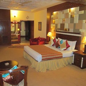 Sheza Inn
